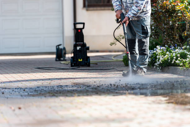 Best Concrete Pressure Washing  in Ellinwood, KS